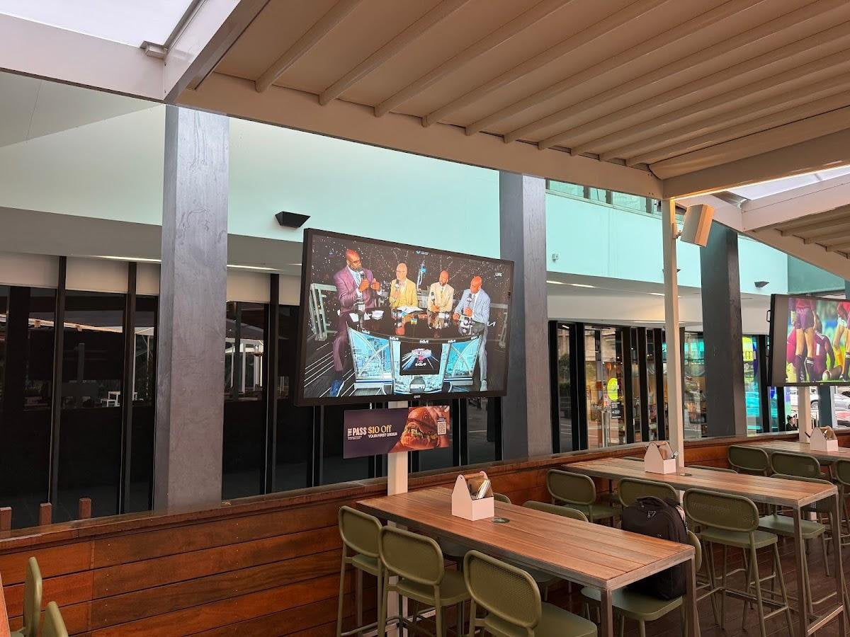 Good Nature Hotel, Melbourne: Spark Element Install